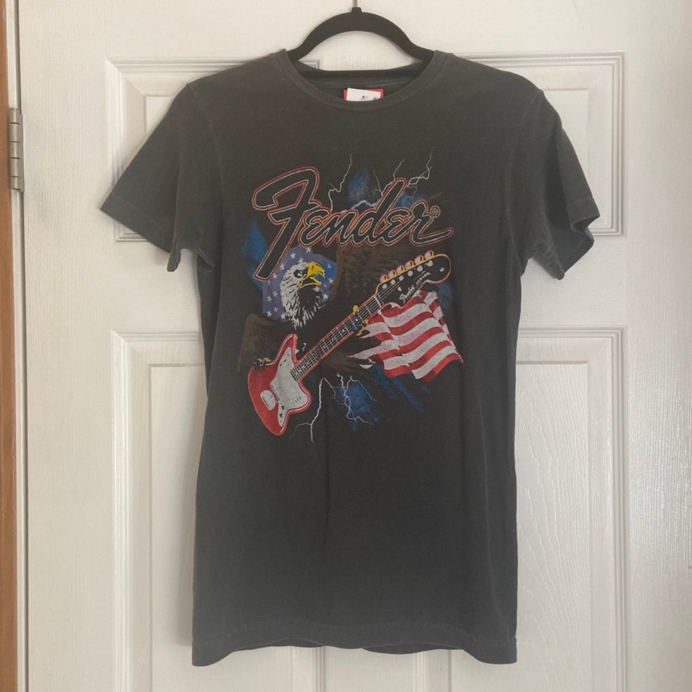 Fender Guitar Eagle Flag Shirt Top Sz XS NWT